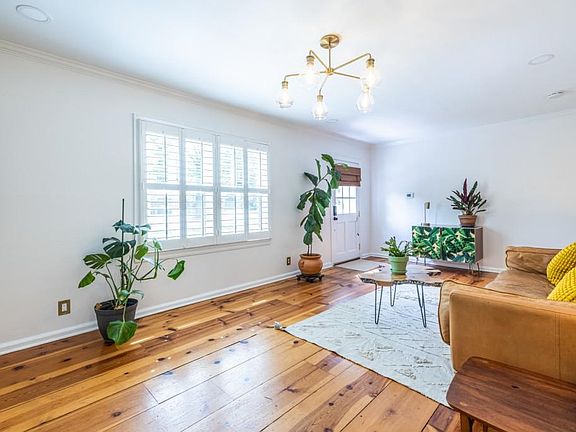 5th image of 2457 Shadydale Ln