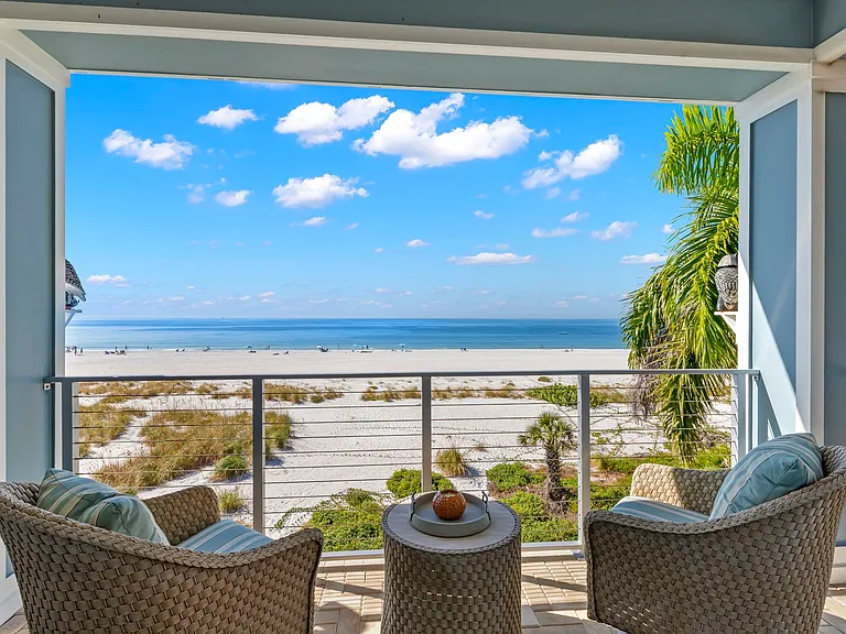 10042 Gulf Blvd — Photo 15