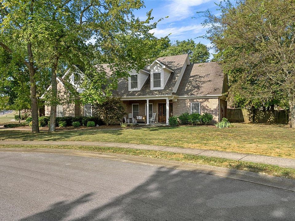 1st image of 121 Sally Cir