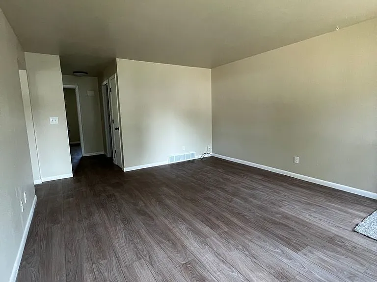 1212 E Sylvan Ave. — Photo 2
