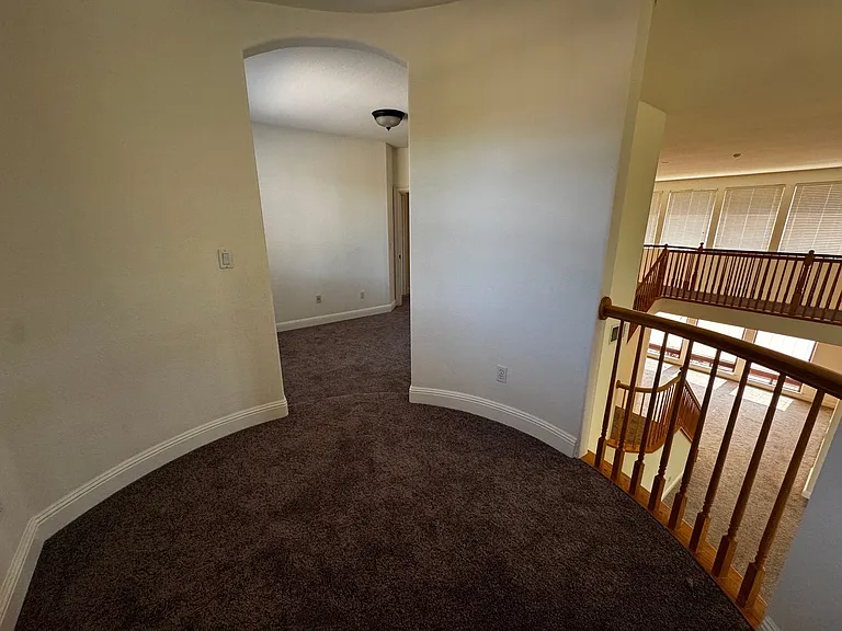 1902 Foster Way — Photo 16