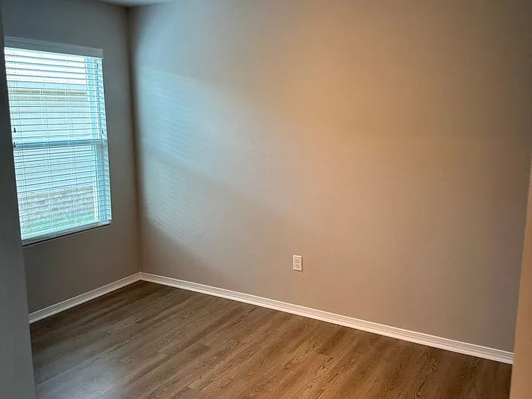 117 Logan Dr — Photo 15