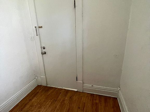 4th image of 722 Union St #47B54215F