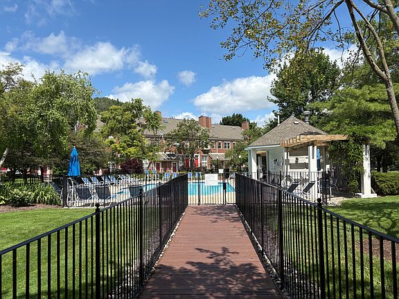 2nd image of 1570 Maryland Club Dr