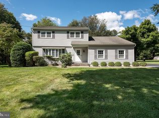 49 Lopatcong Dr, Ewing, NJ 08638