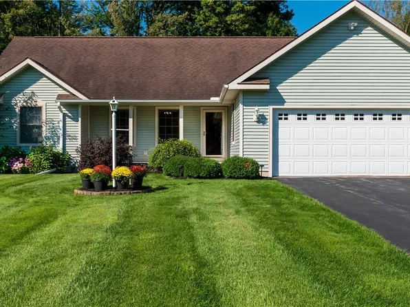 64 Family Cir, Lee Center, NY 13363