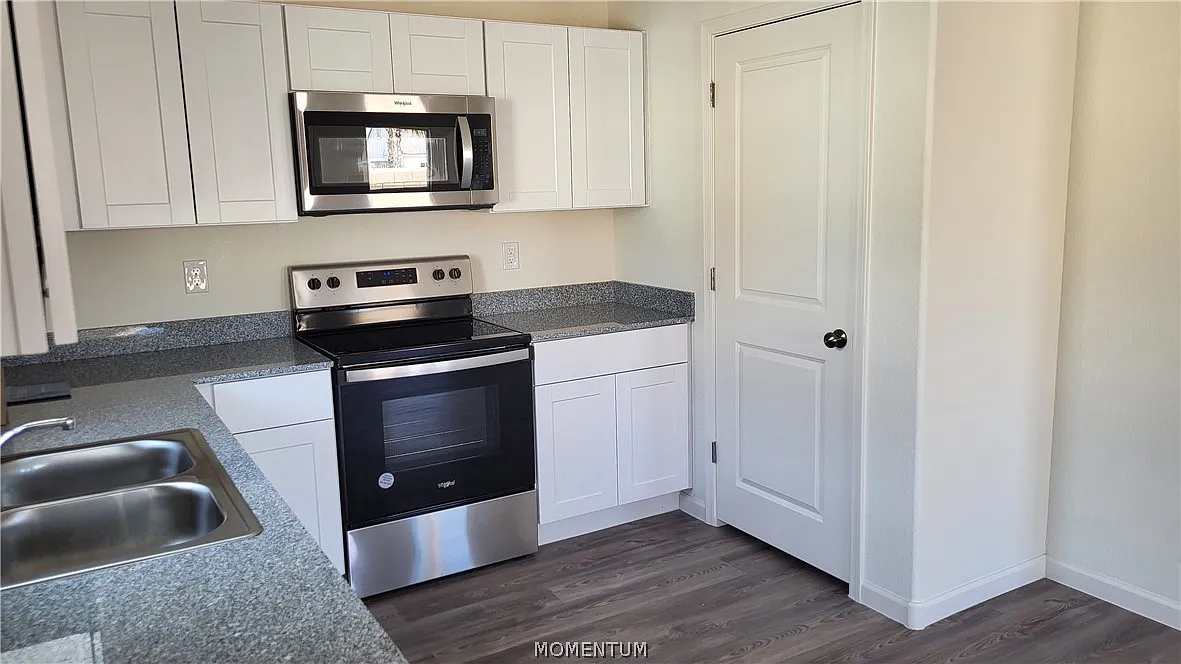 3 bed, 2.0 bath, 1200 sqft, $1,700 — Photo 3