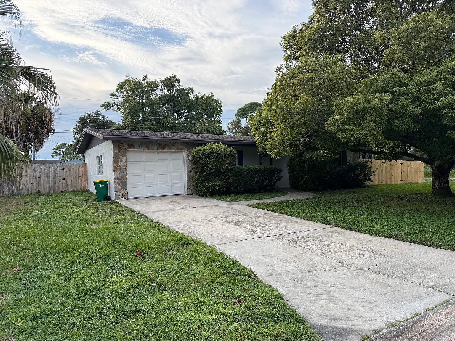 2843 Davis Ln — Photo 1
