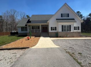 841 Spear Head Cir, Clarkrange, TN 38553