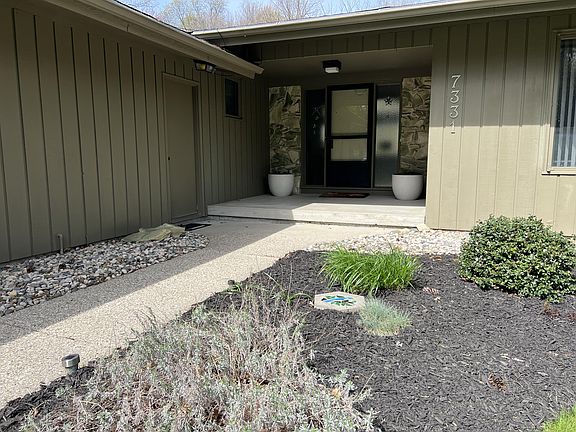 3rd image of 7331 Cascade Woods Dr SE