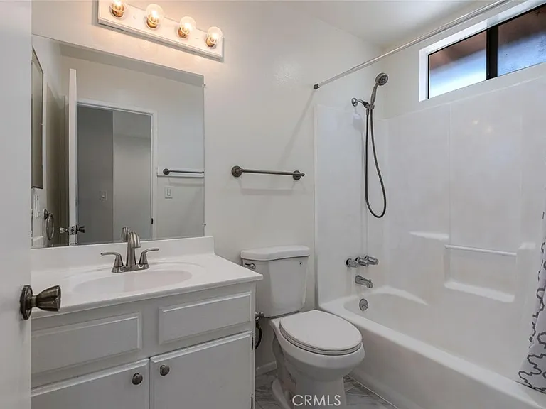 1129 Linden Ave #3 — Photo 9