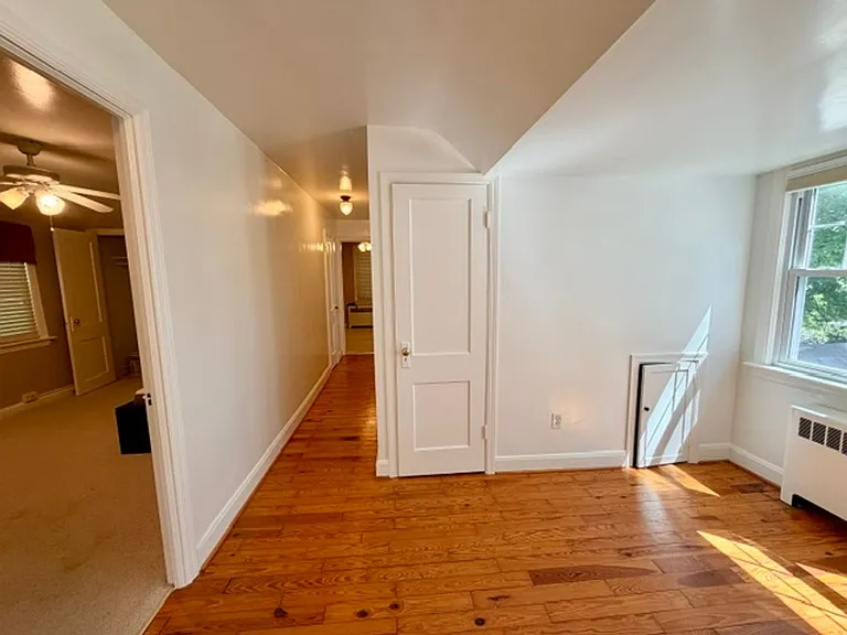 811 Forest Glen Rd — Photo 30