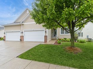 993 SE Waterview Cir, Waukee, IA 50263