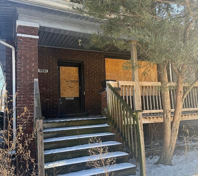 1st image of 7927 S Colfax Ave