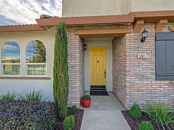 5th image of 10817 Portico Cir