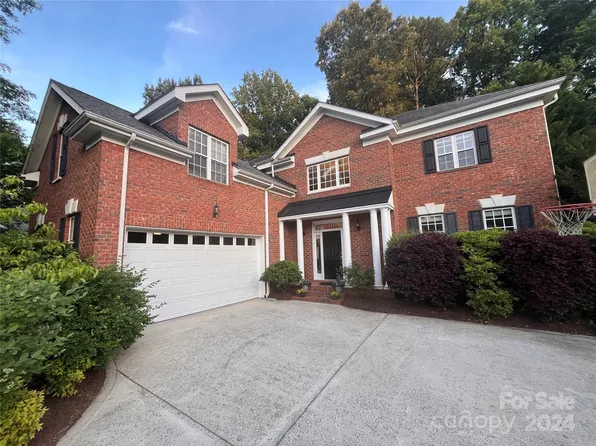 9322 Fairchild Ln, Charlotte, NC 28277