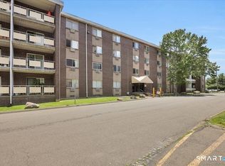 The Oaks, West Haven, CT 06516