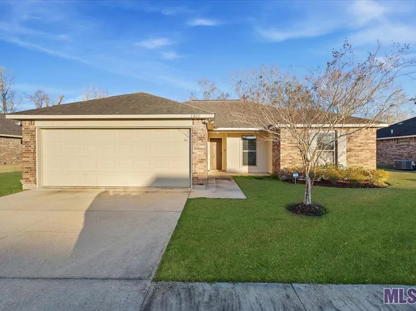 1221 Point Andrew Dr, Gonzales, LA 70737