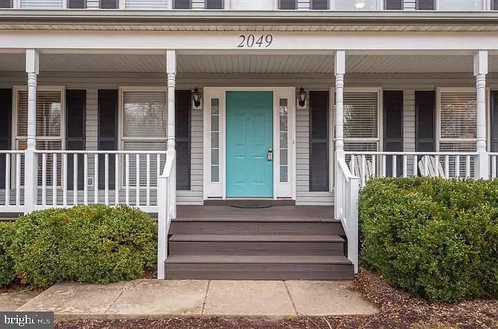 4 bed, 2.5 bath, 2164 sqft, $3,250 — Photo 3