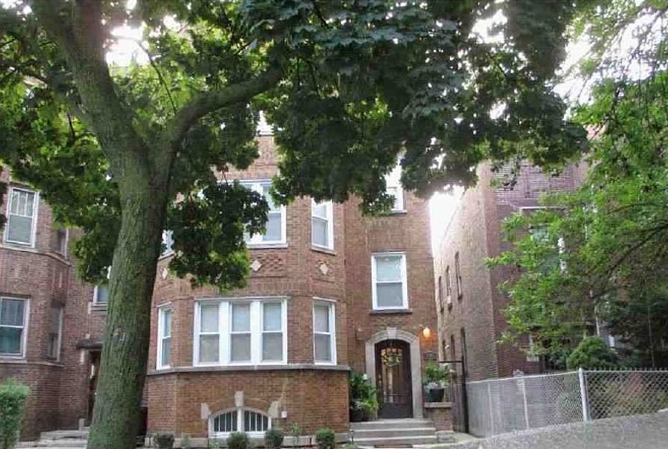 2nd image of 7743 S East End Ave