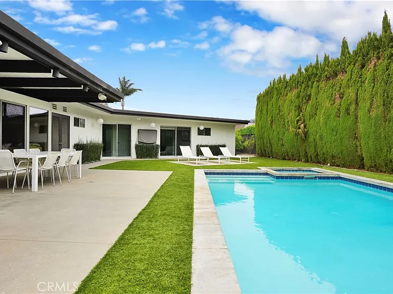 2000 Nautilus Ln — Photo 4