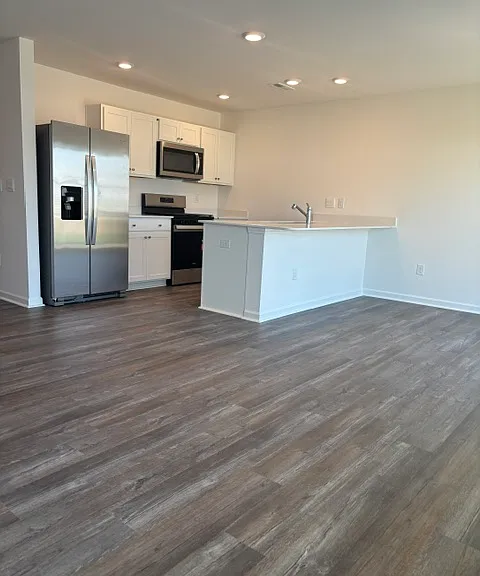 45 Sweet Meadow Rd #1 — Photo 3