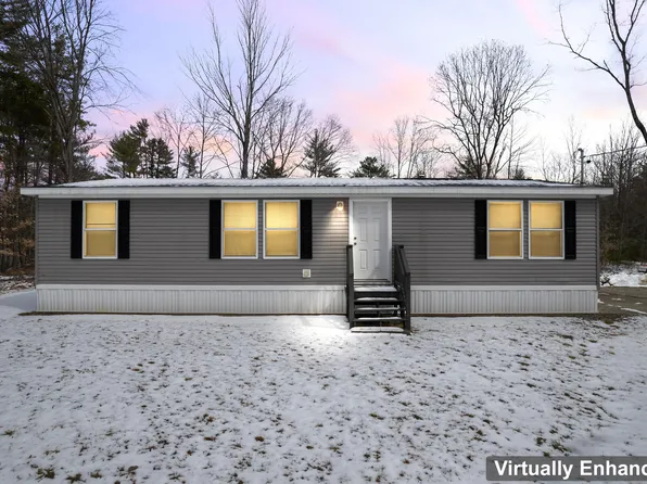 127 Webber Brook Road, Oxford, ME 04270