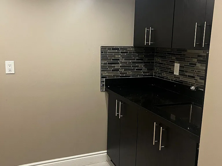 940 Reeves Ave — Photo 35