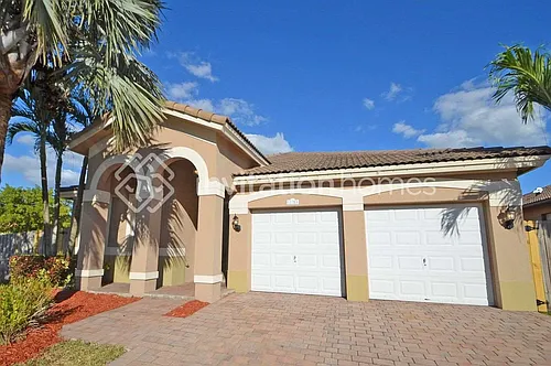 11783 SW 153rd Pl Photo 1