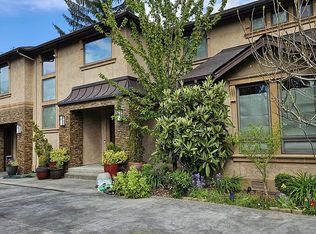 2014 98th Ave NE, Bellevue, WA 98004