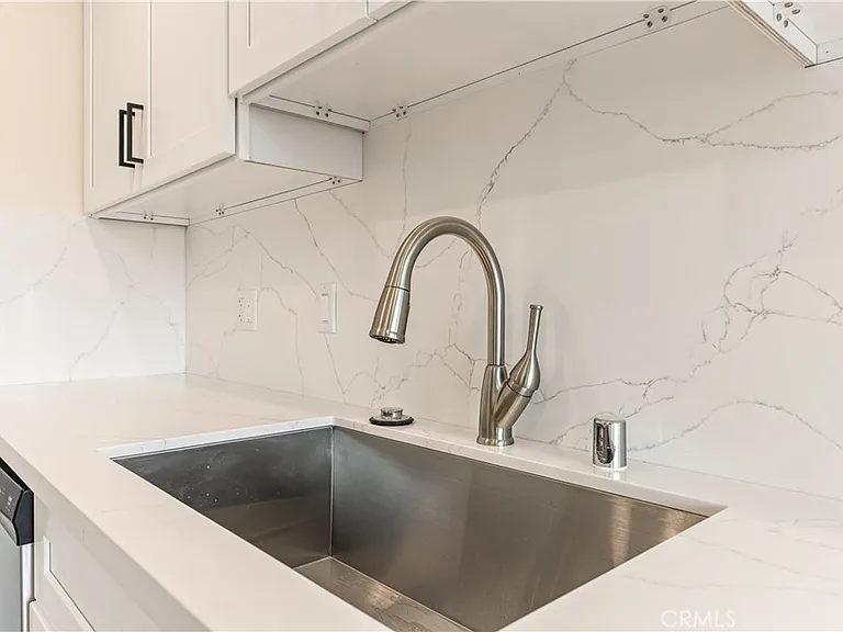 5409 Radford Ave #7 — Photo 7