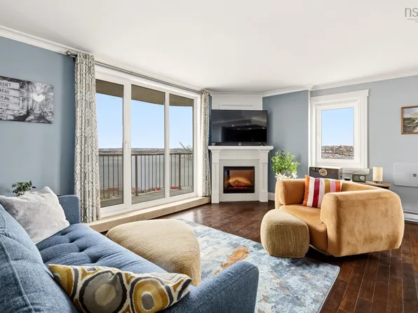 45 Vimy Ave #821, Halifax, NS B3M 4C5
