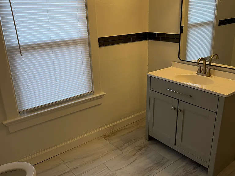 732 Rockford Ave #1 — Photo 25