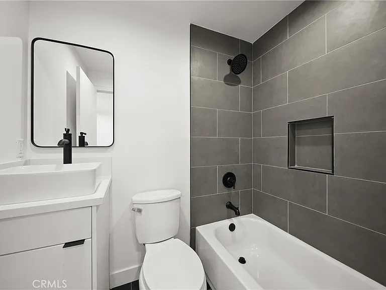 169 S Hoover St — Photo 10