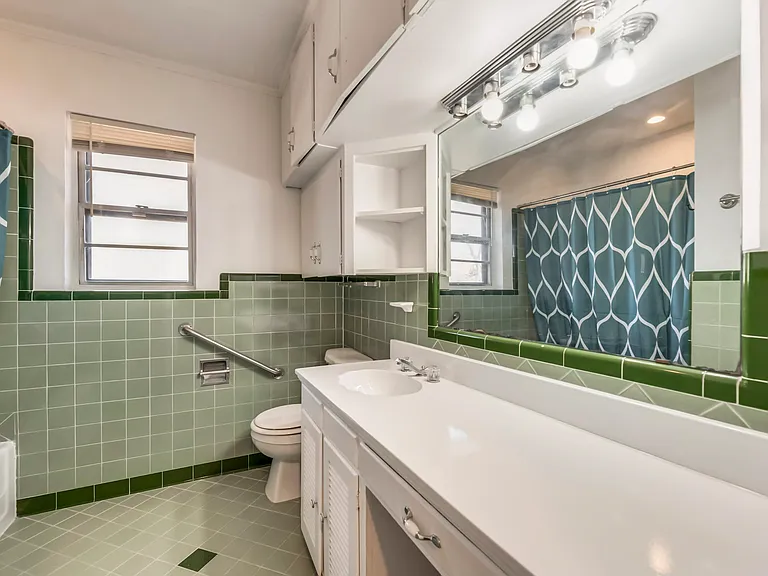 Tarryall Dr — Photo 8