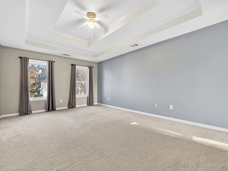 969 Bexhill Dr — Photo 24
