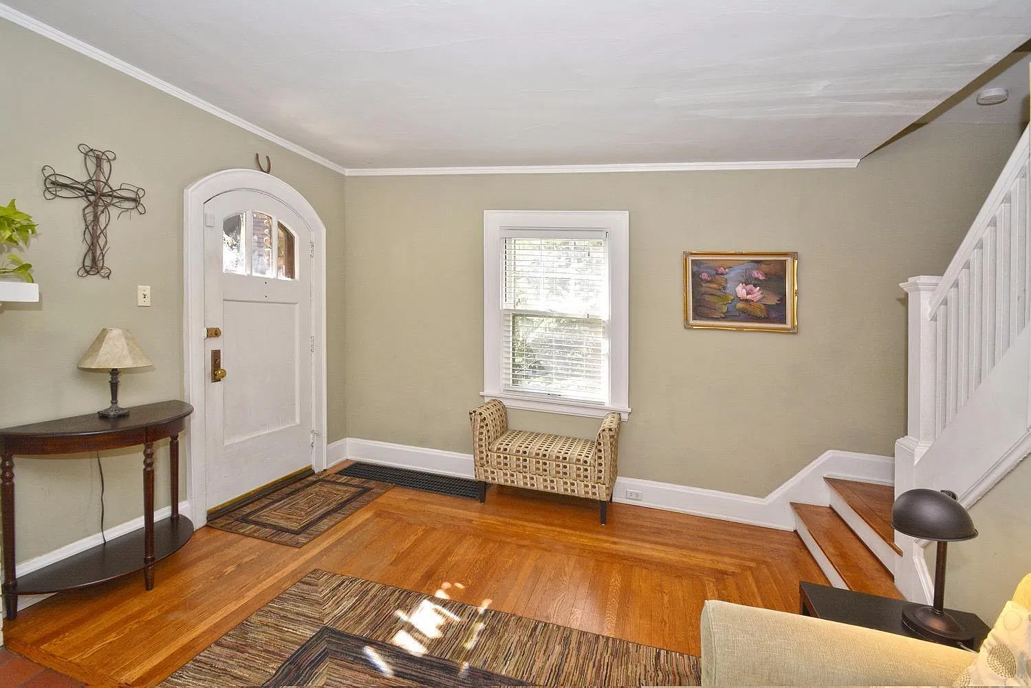 3 bed, 1.5 bath, 1696 sqft, $3,300 — Photo 2