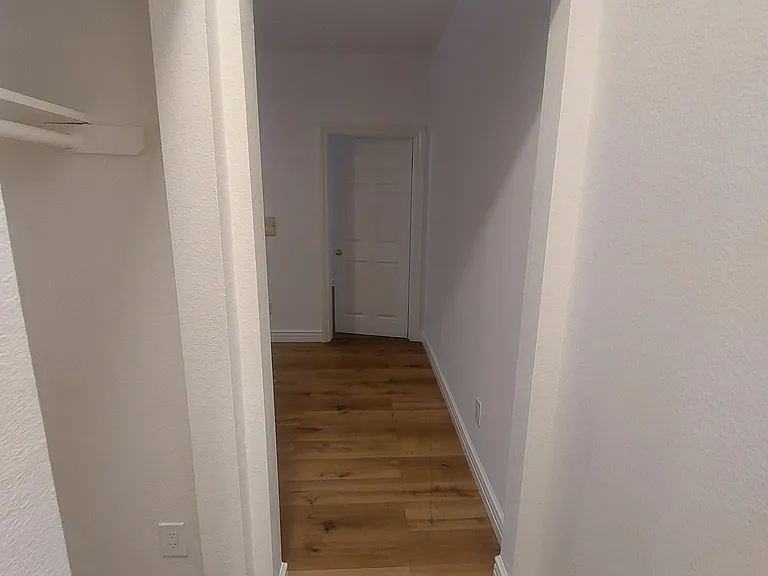 149 S Manhattan Pl #202 — Photo 6