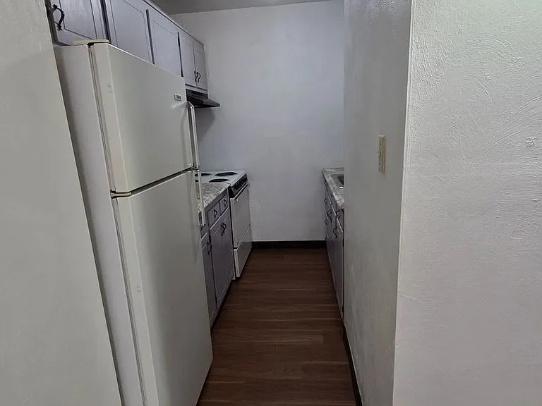 155 Pearl St — Photo 16