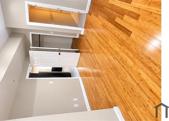 42 Perry Ave — Photo 2