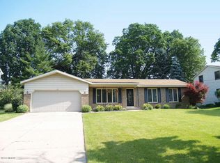 1753 Weymouth Dr SE, Grand Rapids, MI