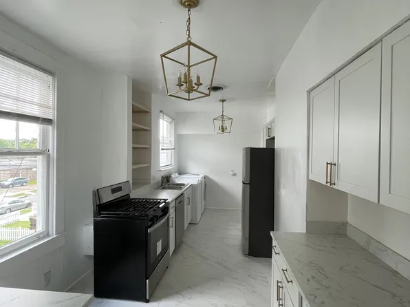 7812 Saint Charles Ave, New Orleans, LA