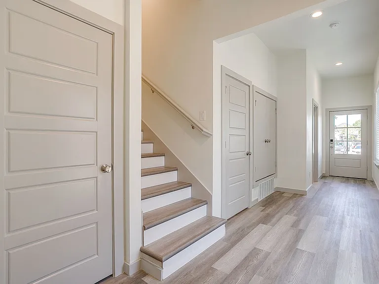3141 McCart Ave — Photo 8