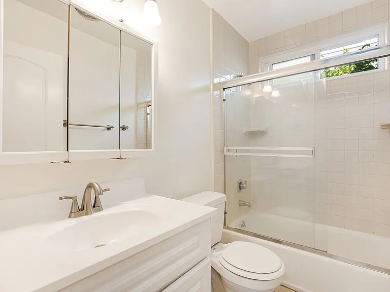 1832 S Bundy Dr #1838 — Photo 8