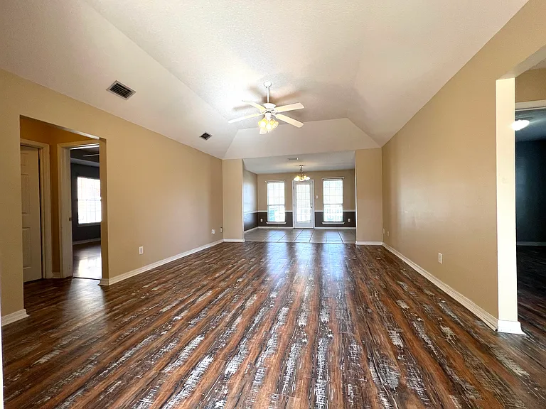 8380 Jeptha Ct — Photo 2