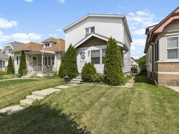 2152 S 72nd STREET, West Allis, WI 53219