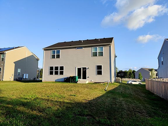 4th image of 8509 Rosehall Dr