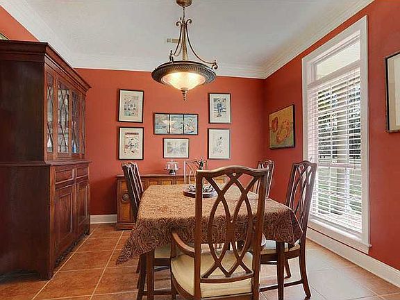 5th image of 224 Kissena Park Ct