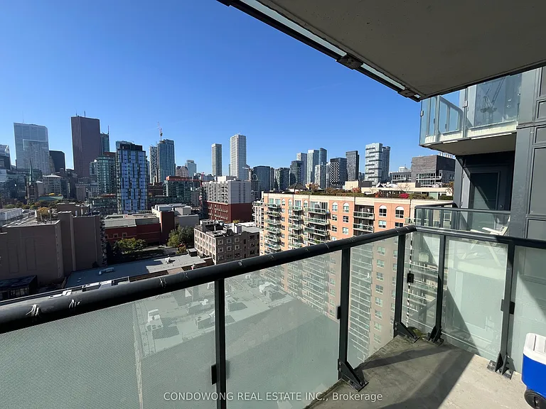 400 Adelaide St E #1910 — Photo 11