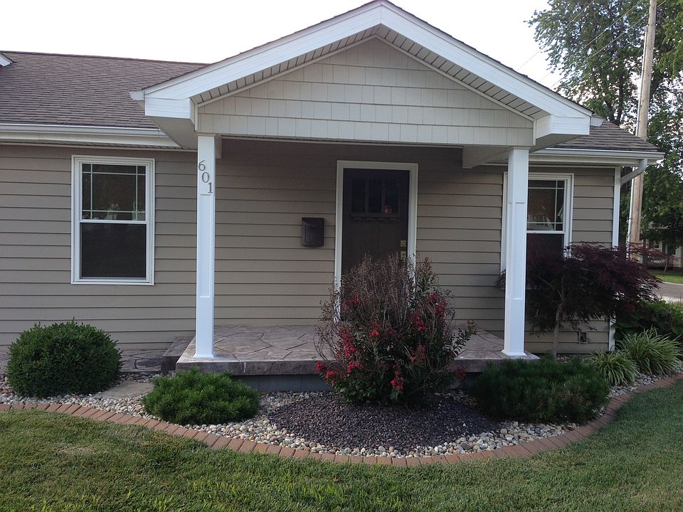 2nd image of 601 W Pine St